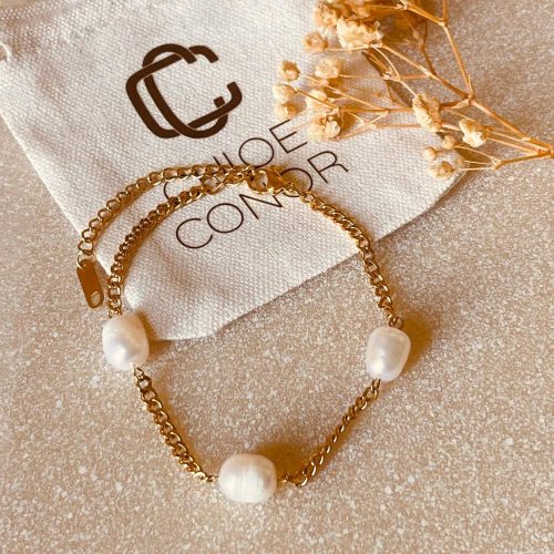 Pearl bracelet image